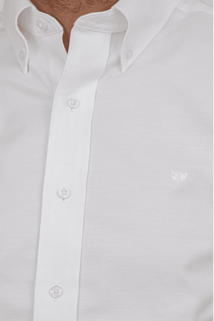 חולצה-לבנה-עם-כפתורים-בצווארון-גזרה-צרה-סמל-לבן-1_optimized