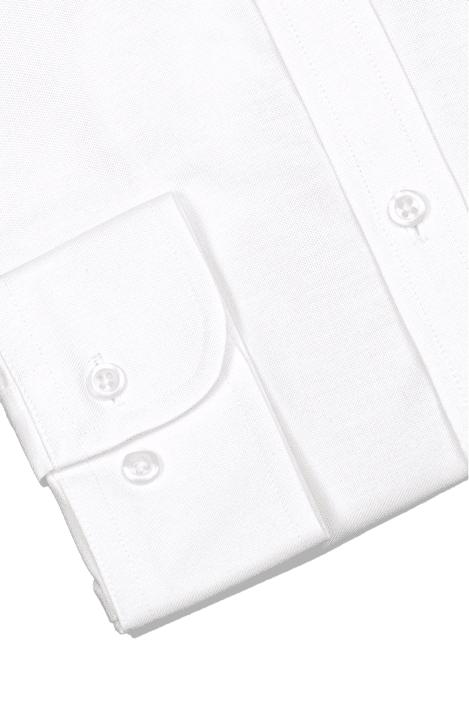 חולצה-לבנה-עם-כפתורים-בצווארון-גזרה-צרה-סמל-לבן-3_optimized