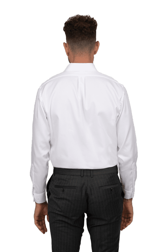 חולצה-לבנה-תווית-סגול-צווארון-קלאסי-גזרה-רגילה-1_optimized