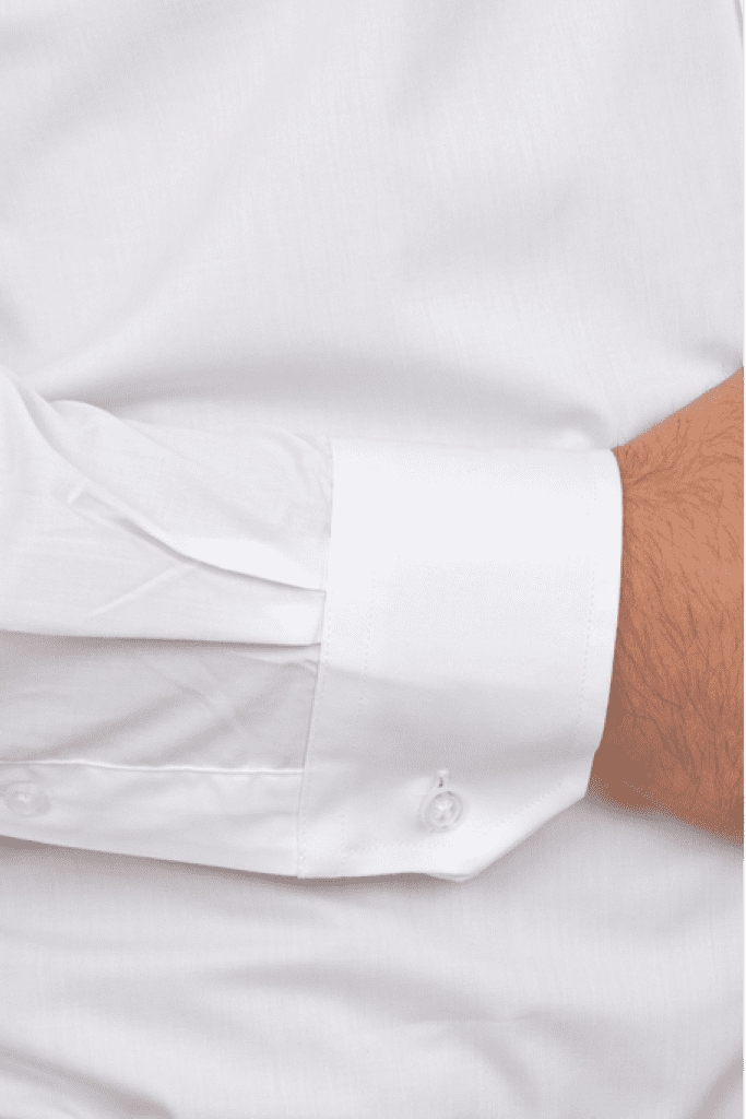 חולצה-לבנה-תווית-שחור-צווארון-קלאסי-גזרה-צרה-1_optimized